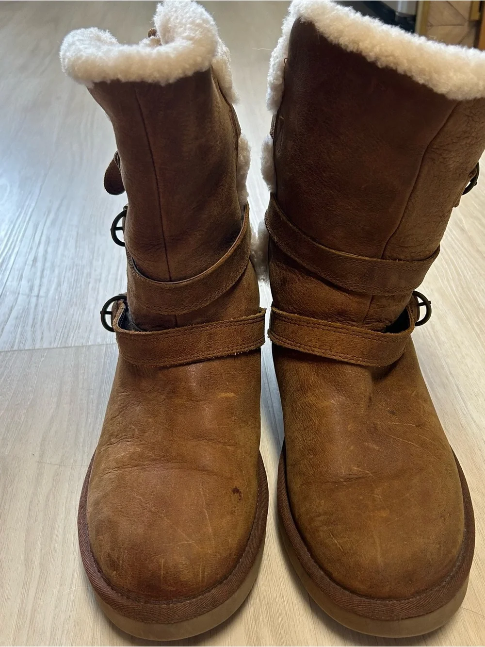 UGG Becket Leather Shearling Boots womens 8 mid calk buckle distressed